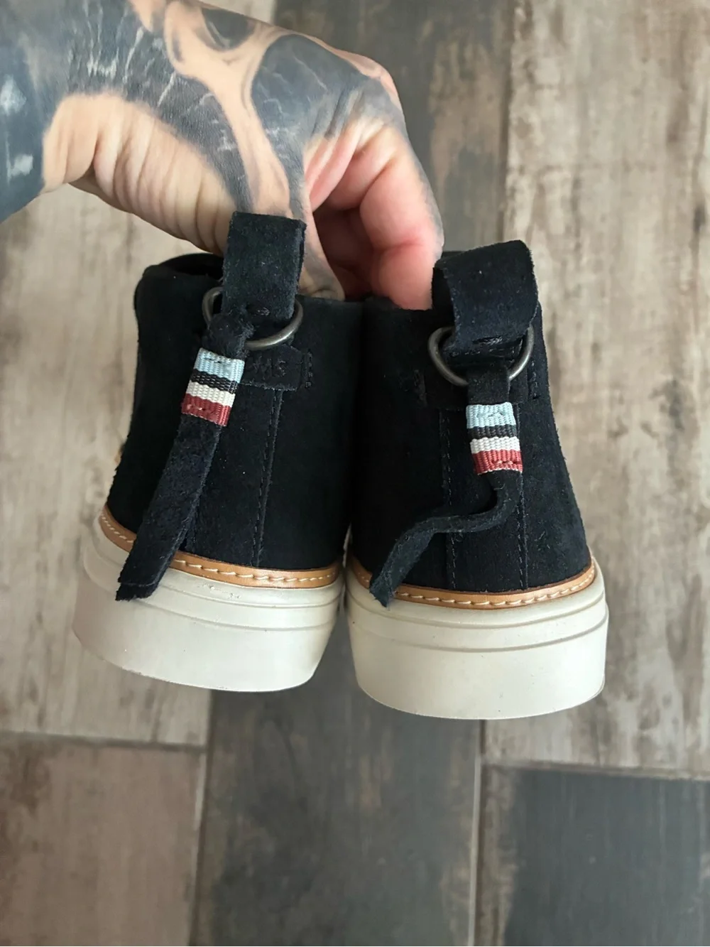 Toms NWT Paxton Black Suede Slip on Shoes 8.5